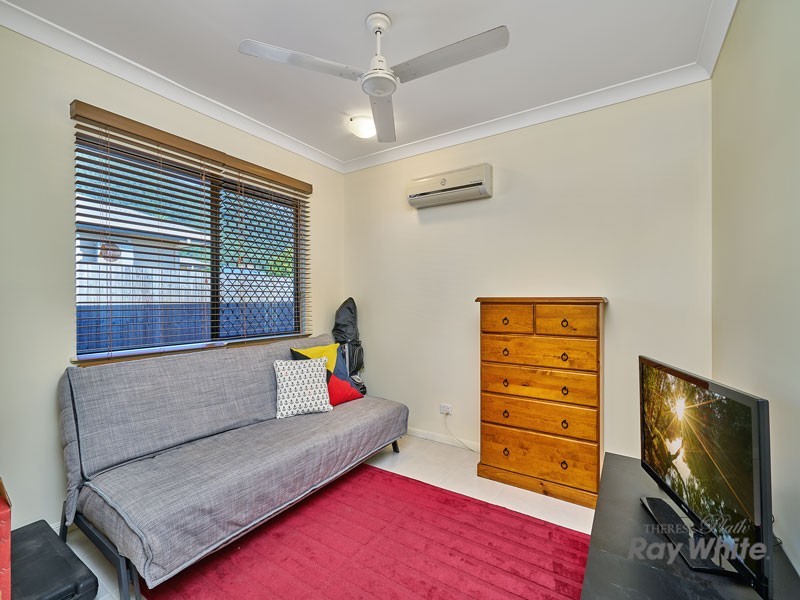 33 Fitzmaurice Drive, Bentley Park QLD 4869