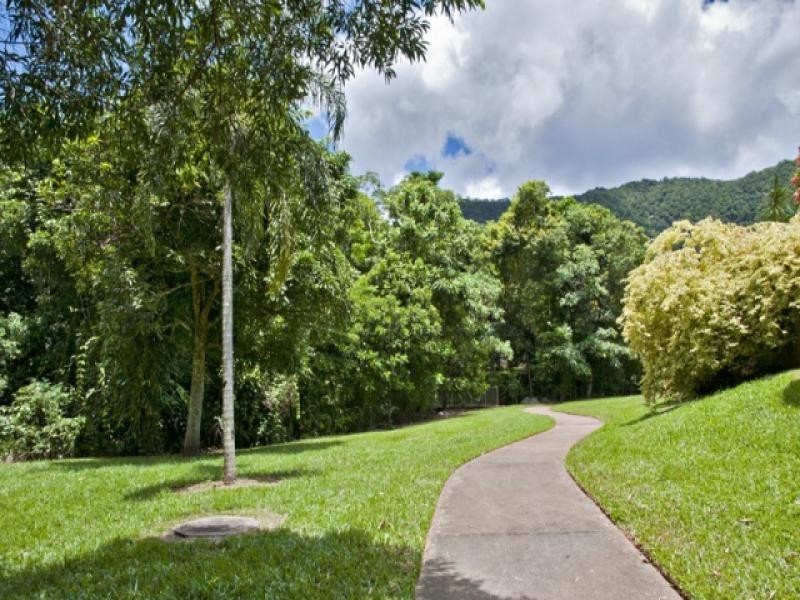 Bentley Park QLD 4869