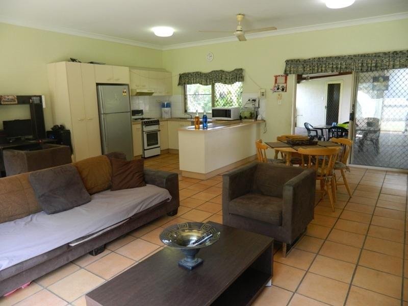 13 Vigilant Close, Bentley Park QLD 4869