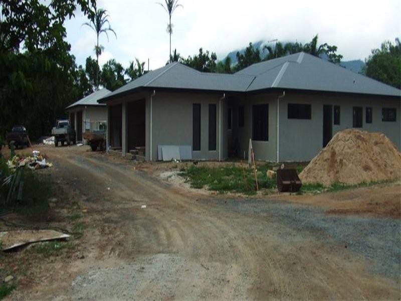 21 Giffin Road, White Rock QLD 4868