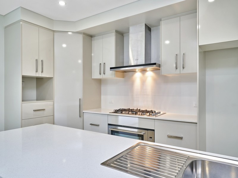 3 Elderberry Avenue, Bentley Park QLD 4869
