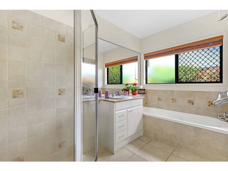 33 Canecutter Road, Edmonton QLD 4869