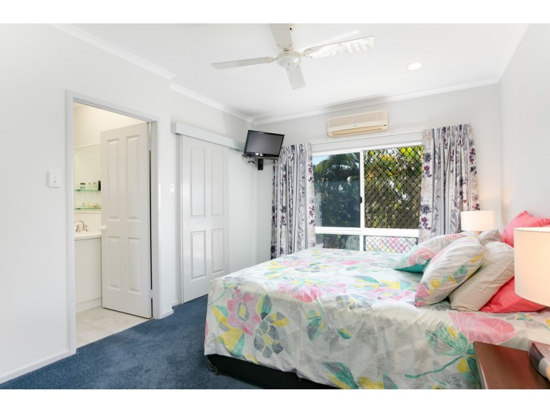 36 Guthrie Place, Bentley Park QLD 4869