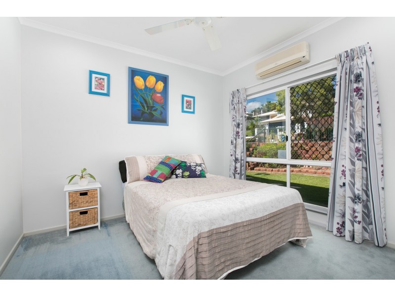 36 Guthrie Place, Bentley Park QLD 4869