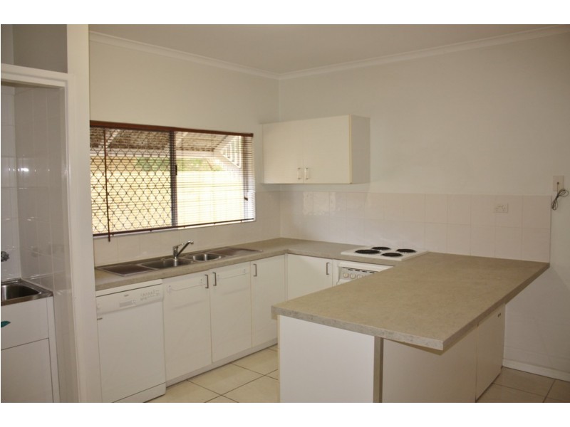 11 / 18 – 20 Rose Street, Westcourt QLD 4870