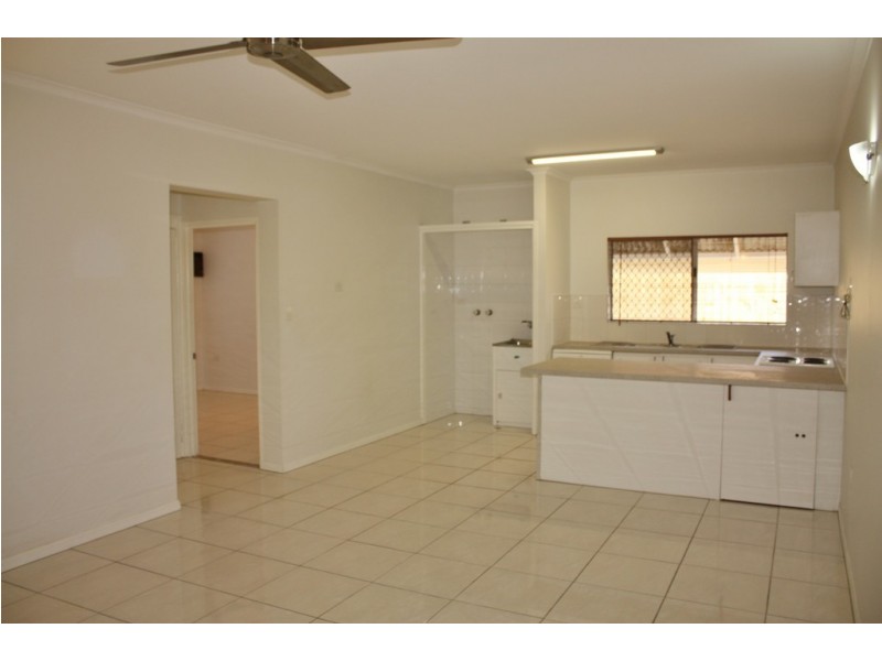 11 / 18 – 20 Rose Street, Westcourt QLD 4870