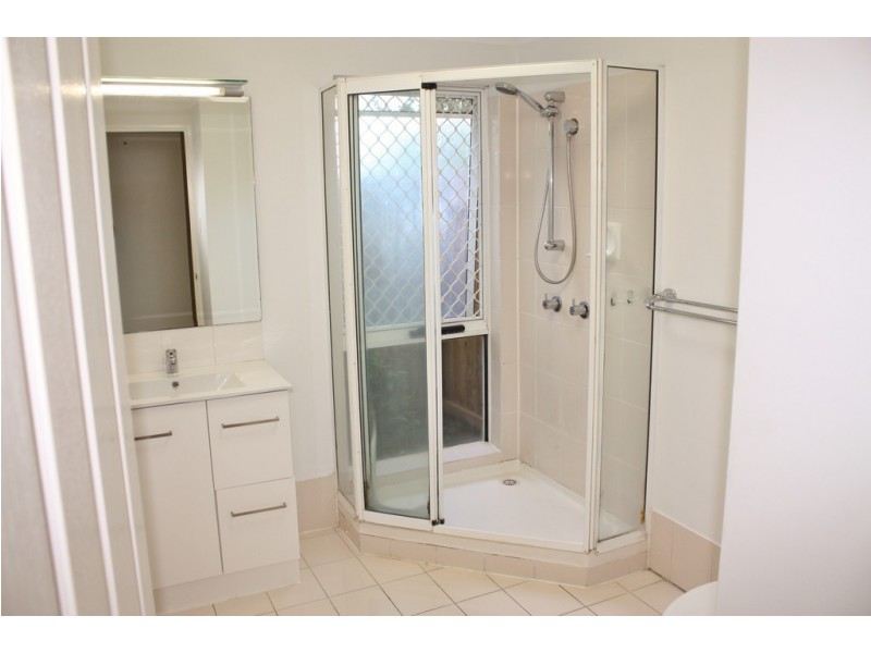 11 / 18 – 20 Rose Street, Westcourt QLD 4870