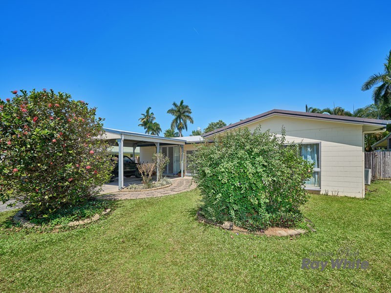 8 Tryal Street, Bentley Park QLD 4869