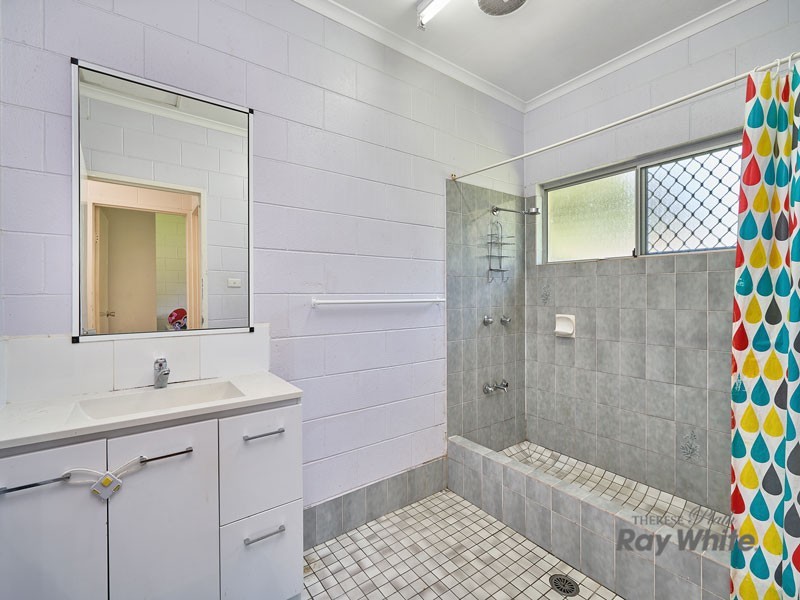 8 Tryal Street, Bentley Park QLD 4869