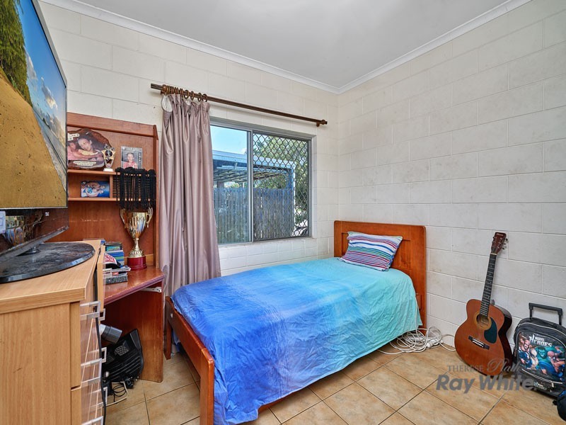 8 Tryal Street, Bentley Park QLD 4869
