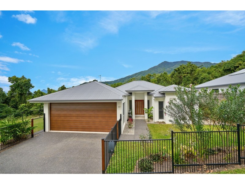 17 Hamelin Street, Bentley Park QLD 4869