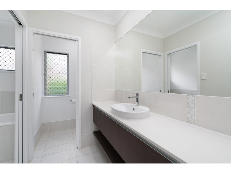 17 Hamelin Street, Bentley Park QLD 4869