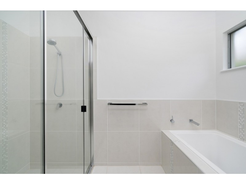 17 Hamelin Street, Bentley Park QLD 4869