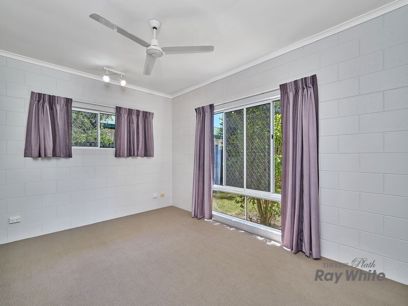 4 Catherine Close, Bentley Park QLD 4869