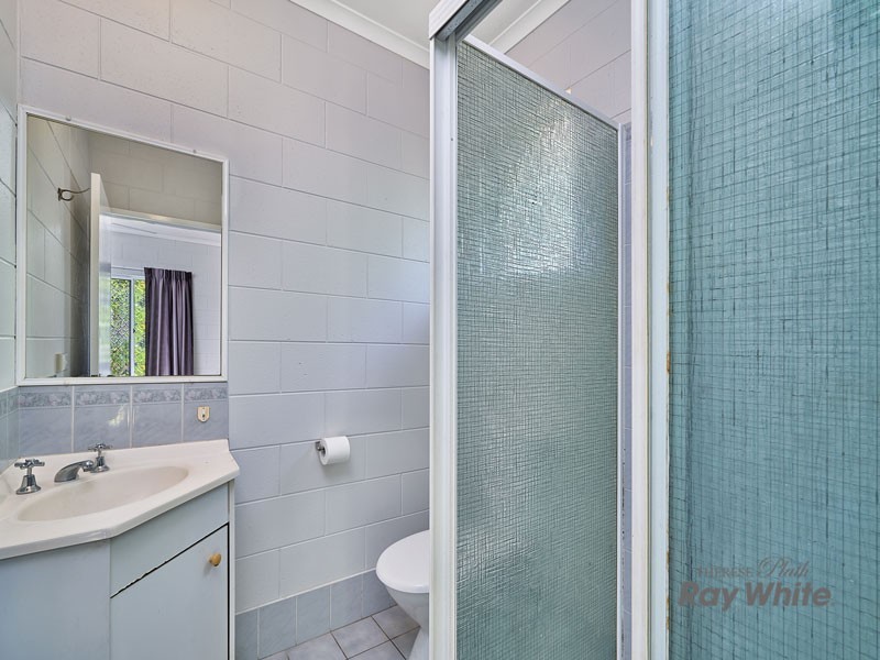 4 Catherine Close, Bentley Park QLD 4869