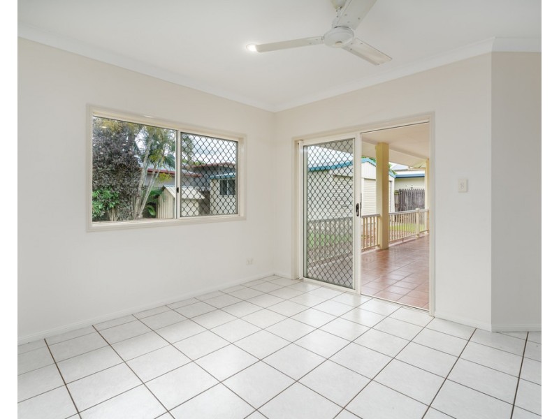 6 Wiseman Road East, Edmonton QLD 4869