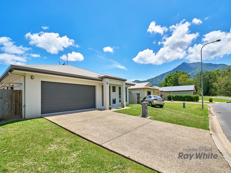 8 Blackwood Place, Bentley Park QLD 4869