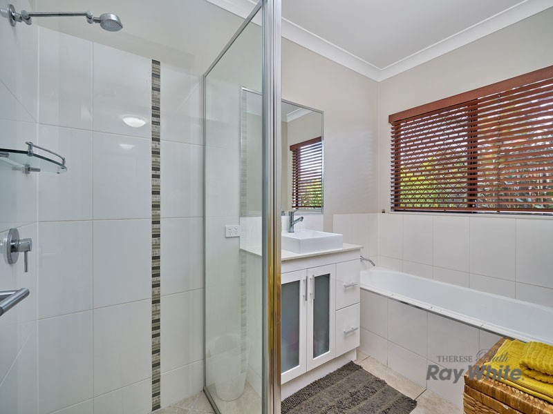9 Shelbourne Street, Bentley Park QLD 4869
