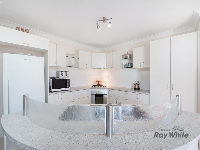 15 Fitzmaurice Drive, Bentley Park QLD 4869