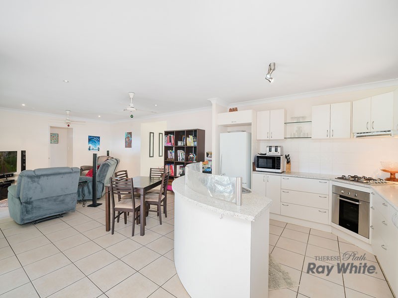 15 Fitzmaurice Drive, Bentley Park QLD 4869