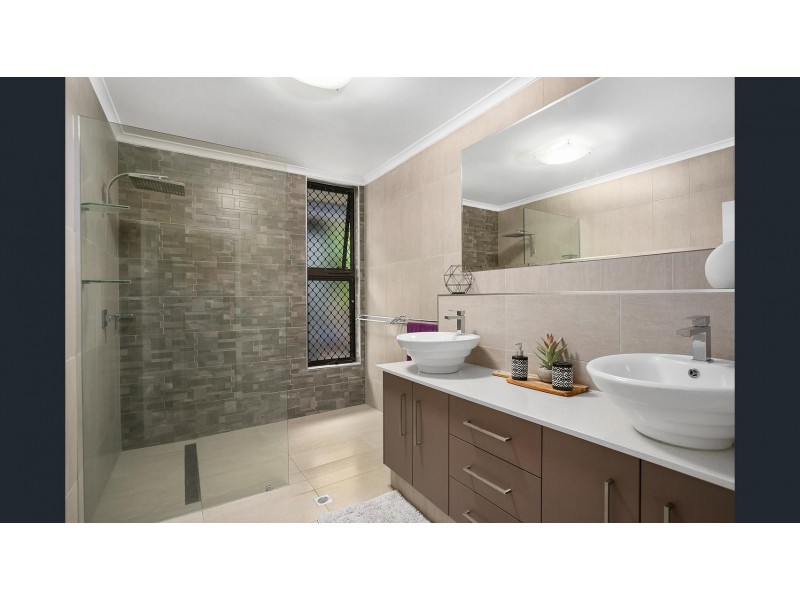 235 Toogood Road, Bayview Heights QLD 4868