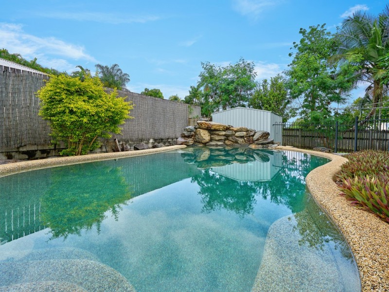 Bentley Park QLD 4869