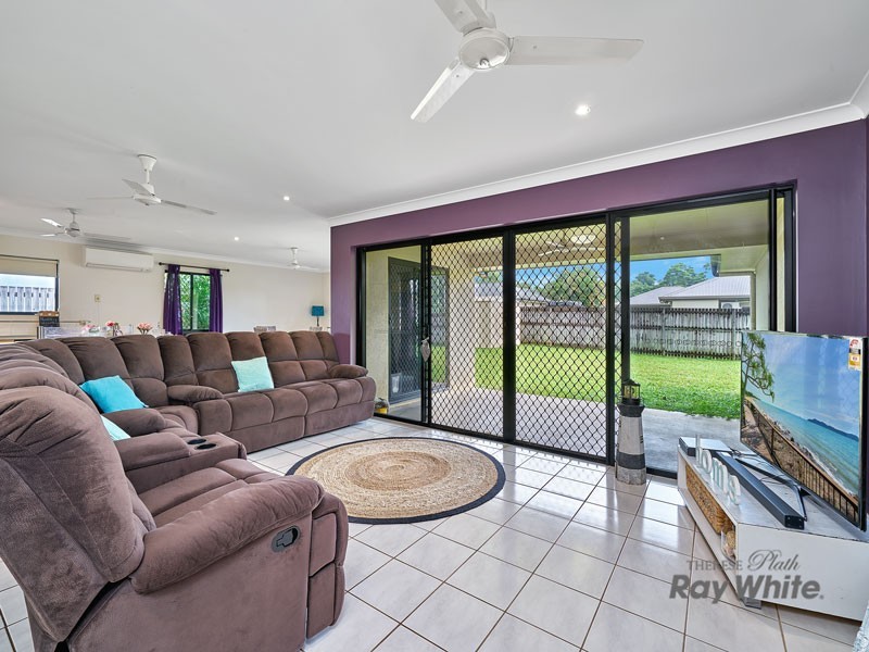 6 Carron Close, Bentley Park QLD 4869