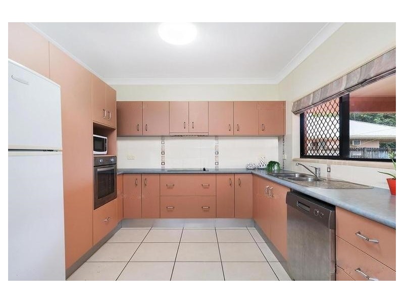 2 Tin Sang Close, Edmonton QLD 4869