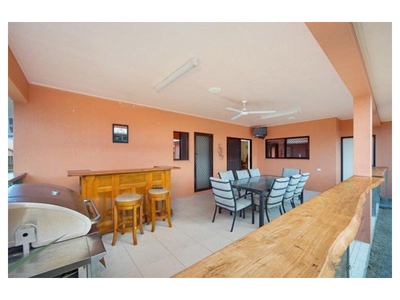 2 Tin Sang Close, Edmonton QLD 4869