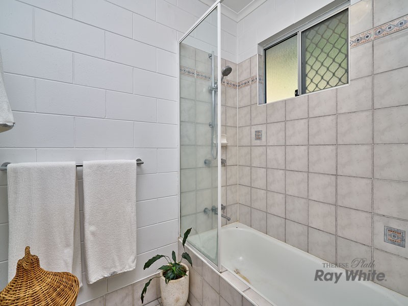 5 Beaman Close, Aeroglen QLD 4870