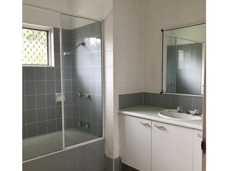 1/3 Pandora Close, Bentley Park QLD 4869