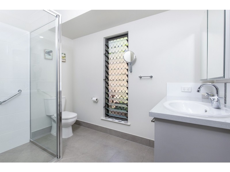 2 Bacalakis Close, Mount Sheridan QLD 4868