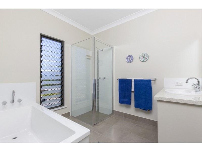2 Bacalakis Close, Mount Sheridan QLD 4868