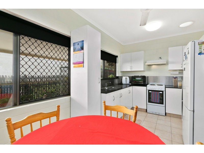 5 Girralong Street, Woree QLD 4868