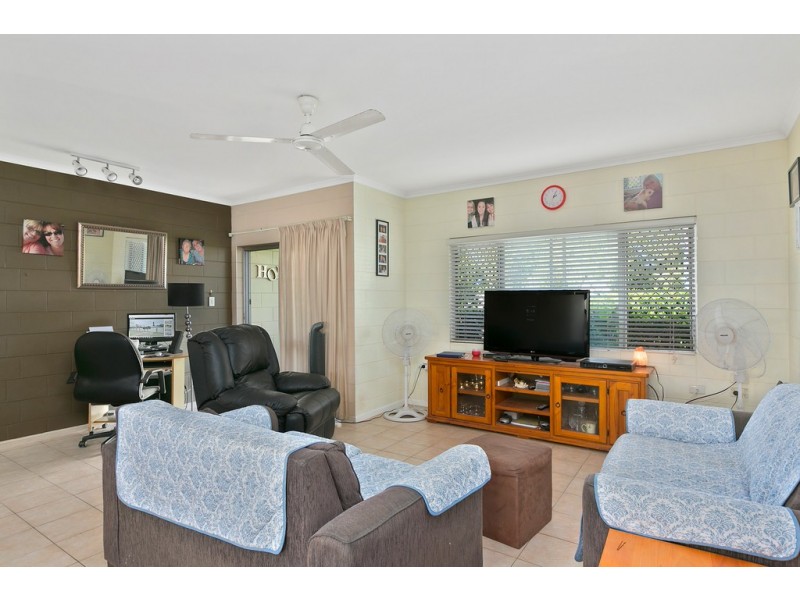 5 Girralong Street, Woree QLD 4868