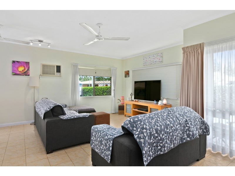 5 Girralong Street, Woree QLD 4868