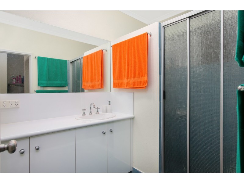 5 Girralong Street, Woree QLD 4868