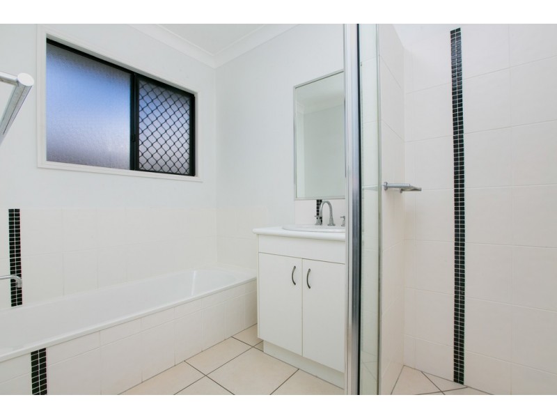 28 Charnley Avenue, Bentley Park QLD 4869