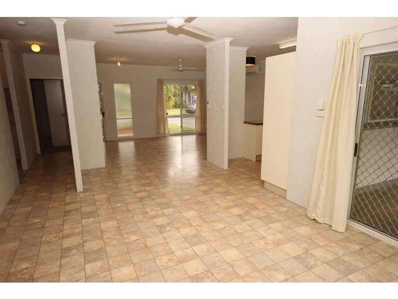 14 Royal Saxon Close, Mount Sheridan QLD 4868