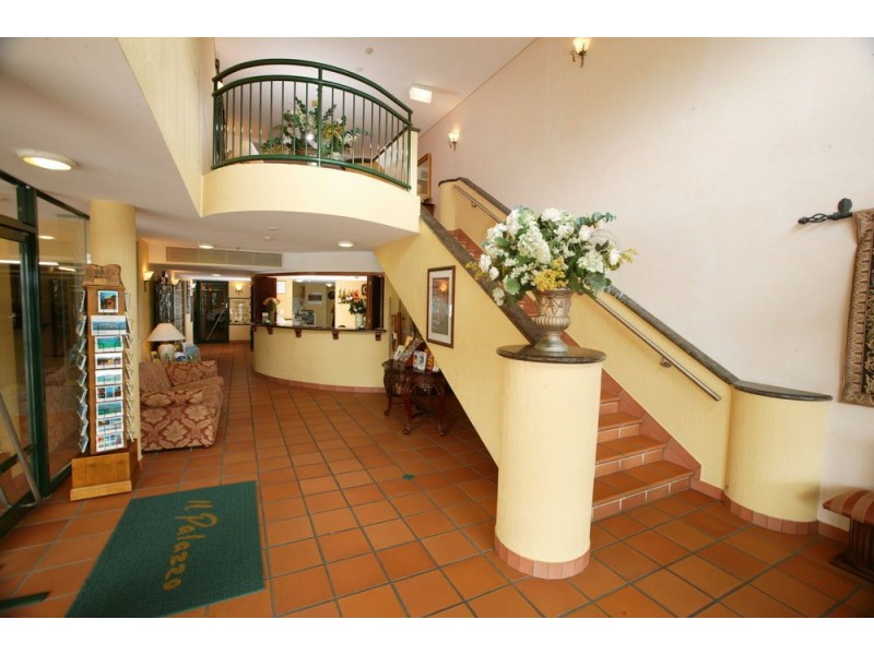 18/62 Abbott Street, Cairns City QLD 4870