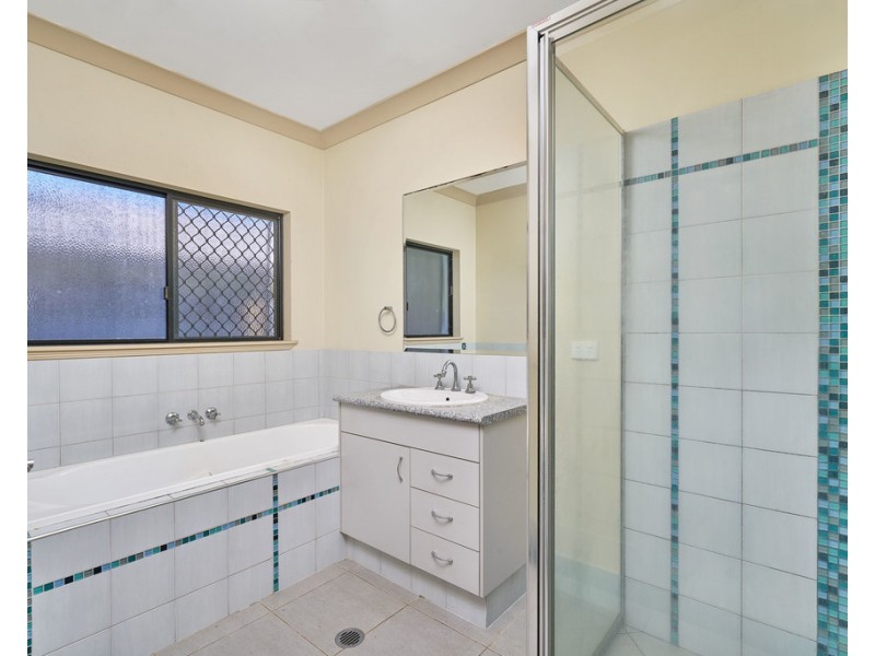 30 Cliffdale Street, Bentley Park QLD 4869