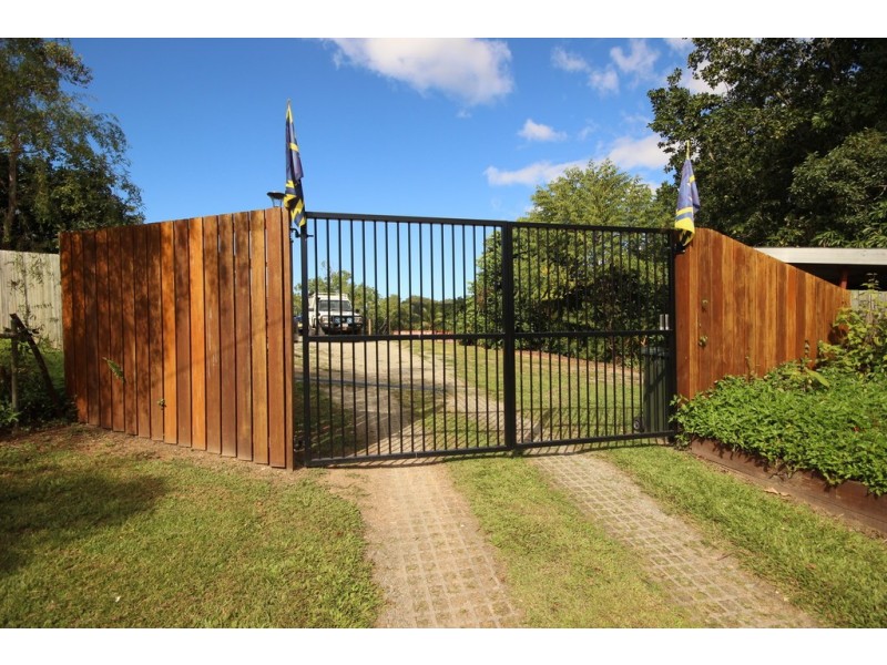 17 – 19 Homestead Close, Edmonton QLD 4869