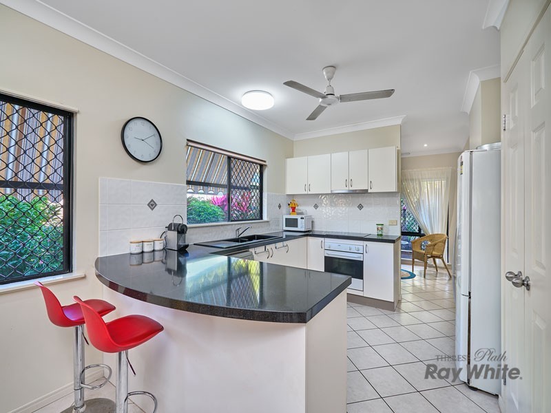 5 Beck Close, Bentley Park QLD 4869