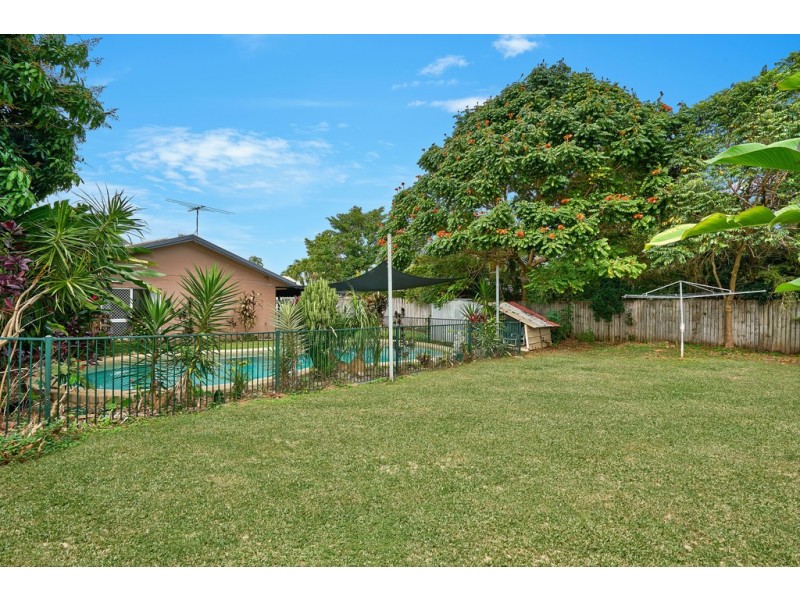 118 Robert Road, Bentley Park QLD 4869