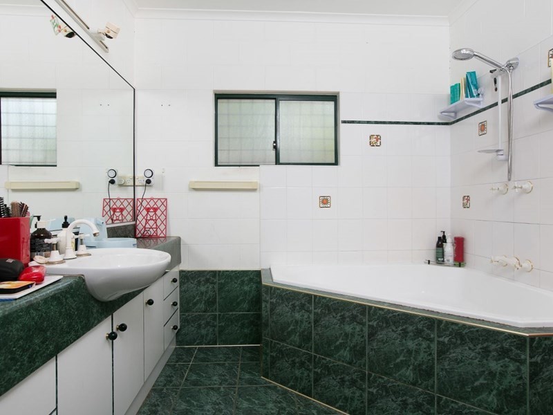 30 Cracknell Road, White Rock QLD 4868