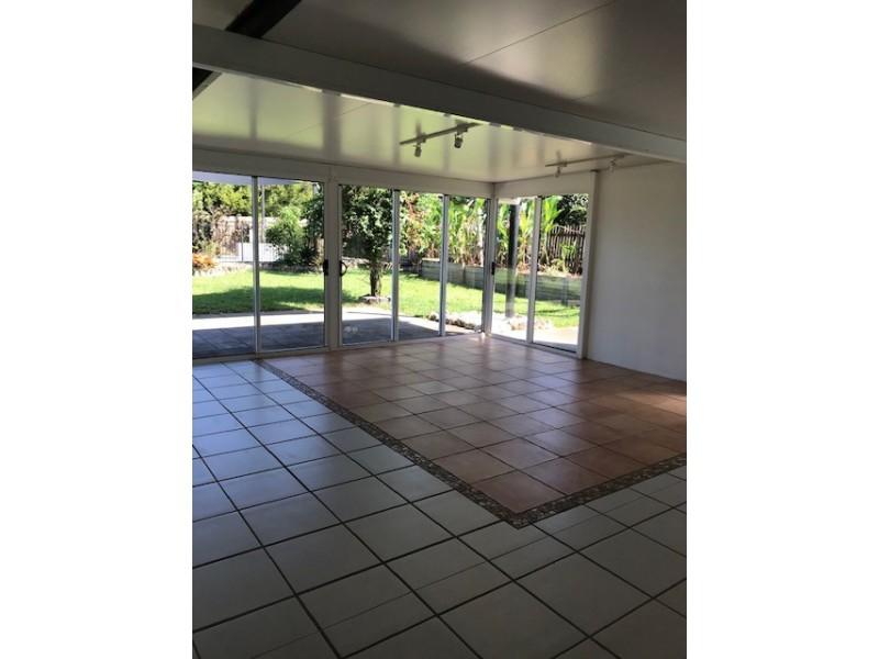 Bentley Park QLD 4869