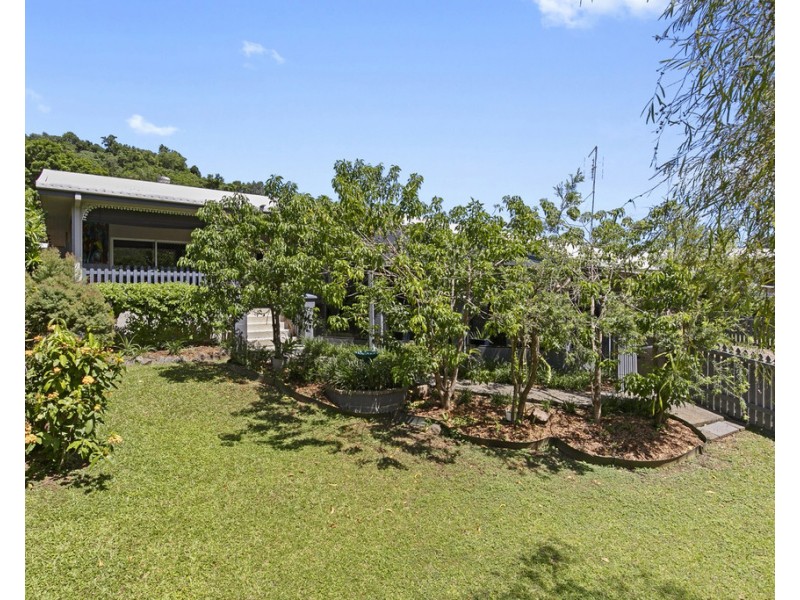 17 Currawong Street, Bayview Heights QLD 4868