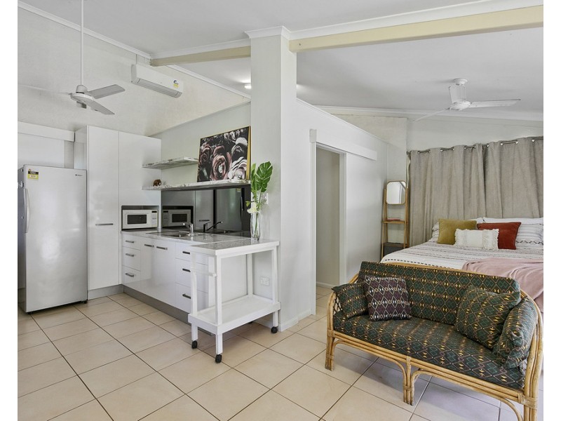 17 Currawong Street, Bayview Heights QLD 4868