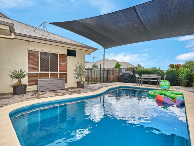 Bentley Park QLD 4869