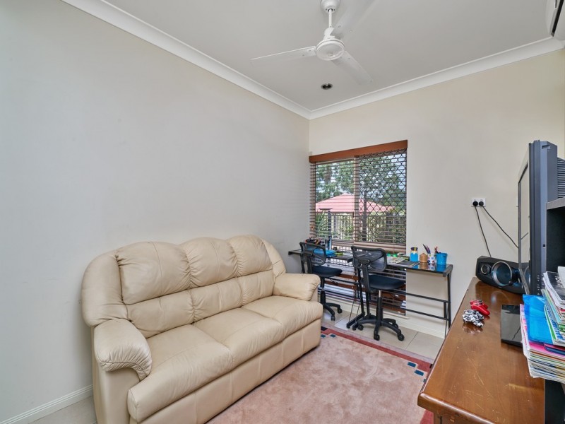 Bentley Park QLD 4869